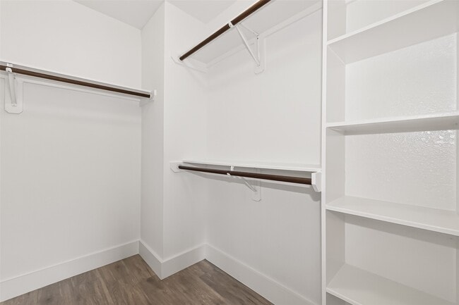 property at 3143 Oakwood Run Dr