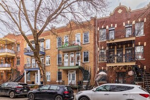 1464-1472 Laurier Av E in Montréal, QC - Building Photo