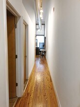 1224 W Van Buren St, Unit 216 in Chicago, IL - Building Photo - Building Photo