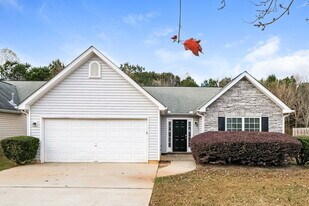 5035 Larkspur Ln in Atlanta, GA - Building Photo