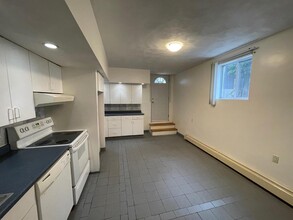 90 Albion St, Unit 1 in Somerville, MA - Foto de edificio - Building Photo