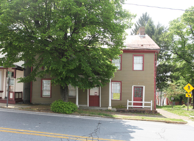 201 Main St in New Windsor, MD - Building Photo - Building Photo