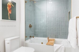 159 NE 6th St, Unit 3615 in Miami, FL - Building Photo - Building Photo
