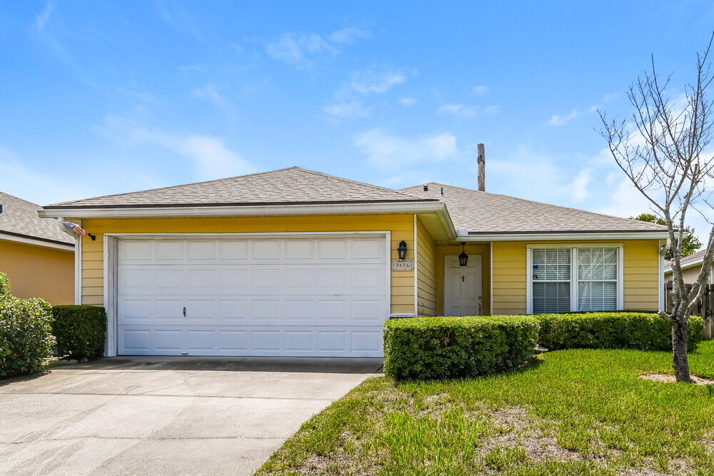 3416 International Village Dr W in Jacksonville, FL - Building Photo