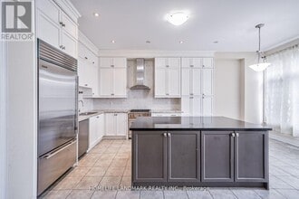 31 Angus Glen Blvd in Markham, ON - Building Photo - Building Photo