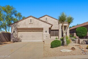 7606 E Via Del Sol Dr in Scottsdale, AZ - Building Photo