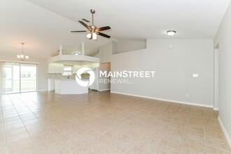 1305 NE 9th Ave in Cape Coral, FL - Building Photo - Building Photo