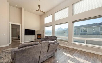 1026 Sun Crest Ct in Gardnerville, NV - Building Photo - Building Photo