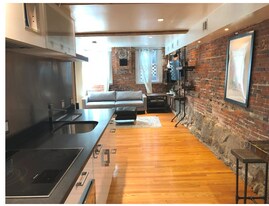 19 Branch St, Unit B in Boston, MA - Building Photo