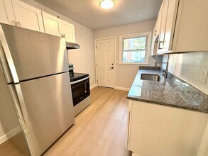 428 Roanoke St E in Blacksburg, VA - Building Photo - Building Photo