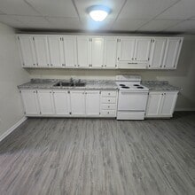 126 Rush Dr, Unit Apartment 4 in Claysburg, PA - Foto de edificio - Building Photo