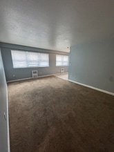 50 Gillette St, Unit D4 in West Hartford, CT - Building Photo - Building Photo