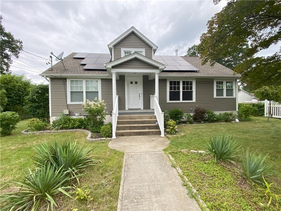 46 Central Dr in Nanuet, NY - Building Photo