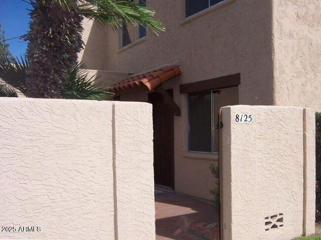 8125 E Glenrosa Ave in Scottsdale, AZ - Building Photo - Building Photo