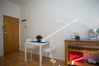 411 Adams St in Hoboken, NJ - Building Photo - Building Photo