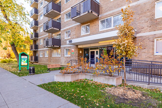 Corporation d’habitation Jeanne-Mance in Montréal, QC - Building Photo - Building Photo