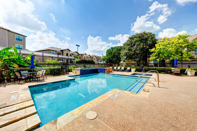 Regency Dell Ranch Apartments