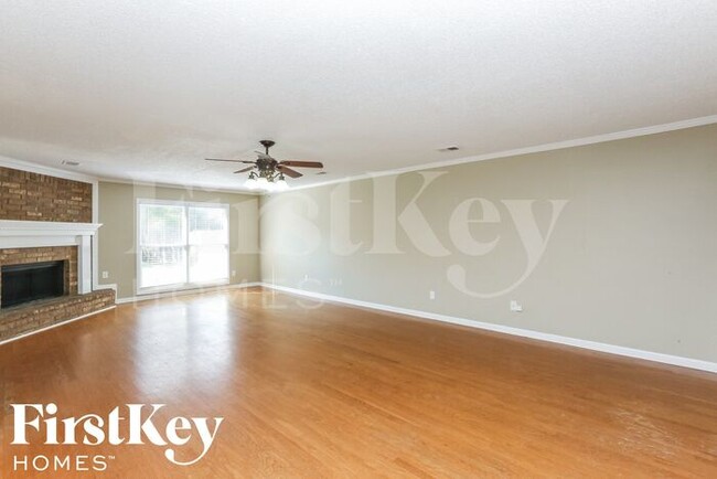 8903 Forest Breeze Dr in Memphis, TN - Building Photo - Building Photo