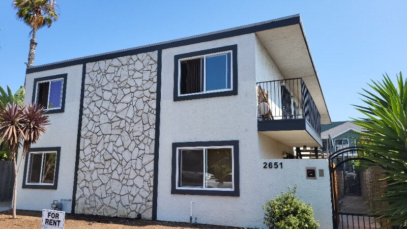 2651 A St in San Diego, CA - Building Photo