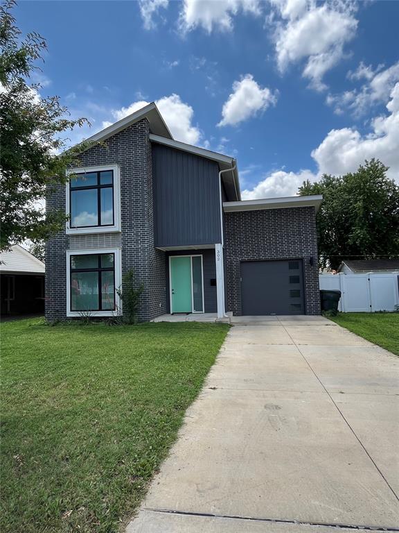 302 E Harmon Dr in Midwest City, OK - Foto de edificio - Building Photo