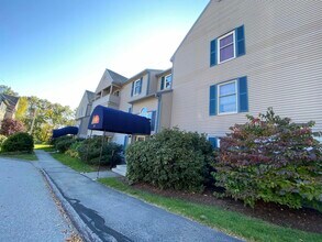 145 Eastern Ave in Manchester, NH - Building Photo - Building Photo