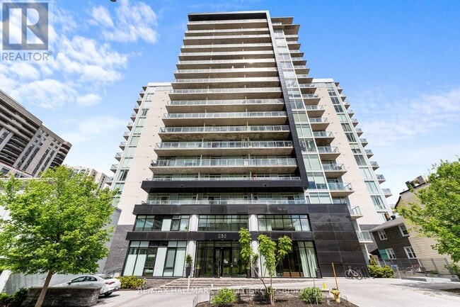 property at 255-255 Bay St