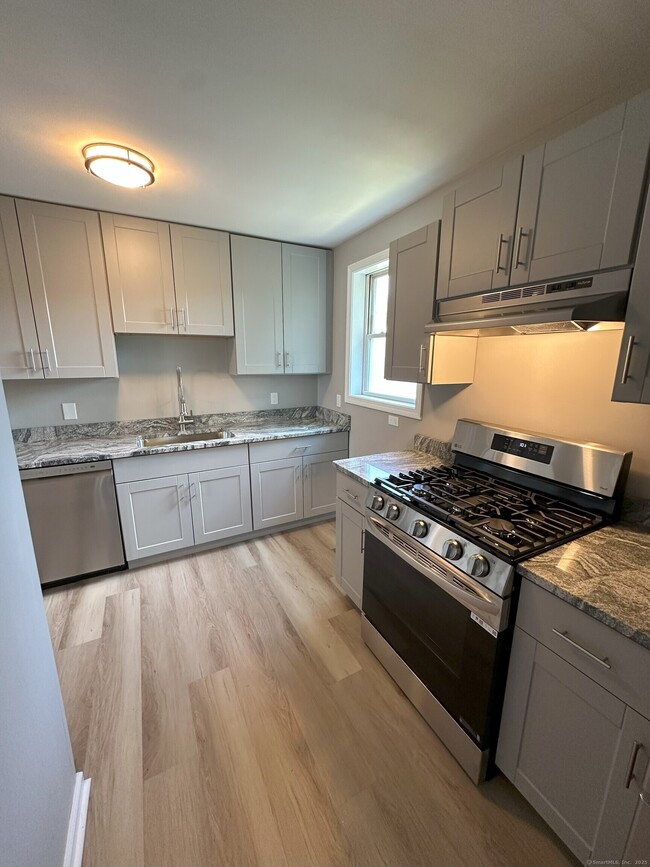 41 Wall St in Middletown, CT - Building Photo - Building Photo