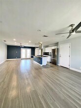 8602 Colonial Dr in Austin, TX - Building Photo - Building Photo