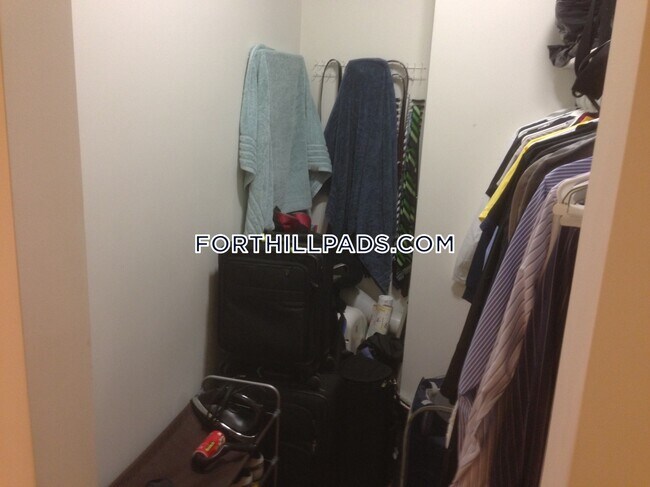 8 Alvah Kittredge Park in Boston, MA - Building Photo - Building Photo