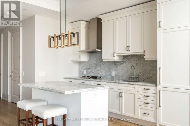 133 Hazelton Ave in Toronto, ON - Building Photo - Building Photo