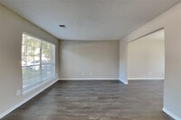 7770 Springville Dr in Houston, TX - Building Photo - Building Photo