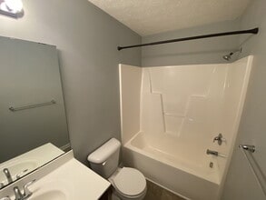 101 Glen Cannon Drive in Jacksonville, NC - Building Photo - Building Photo