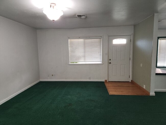 1218 47th Ave in Sweet Home, OR - Building Photo - Building Photo