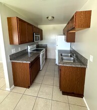 8257 Beacon Blvd in Ft. Myers, FL - Building Photo - Building Photo