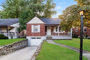 6920 Gloria Dr in Cincinnati, OH - Building Photo