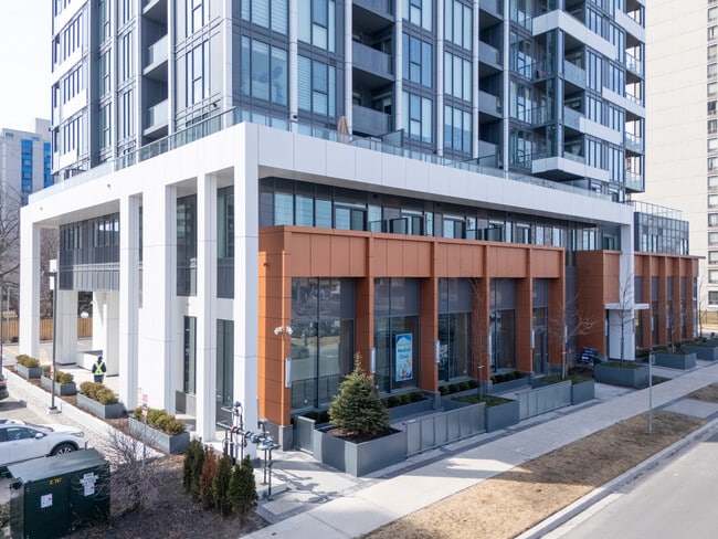 Illumina Condos in Burlington, ON - Building Photo - Building Photo