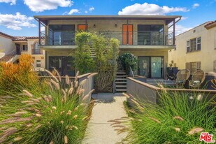 1166 Cochran Ave in Los Angeles, CA - Building Photo