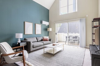 1300 The Alameda in San Jose, CA - Building Photo - Building Photo