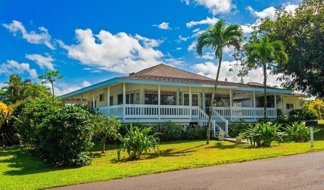 3795 Kelii Pl in Princeville, HI - Building Photo