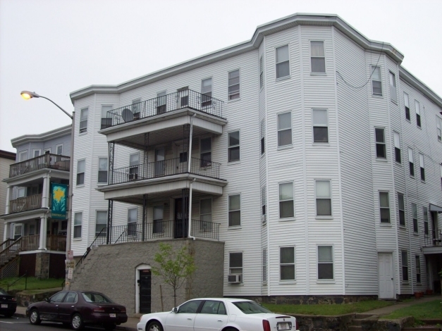 765 Broadway in Everett, MA - Building Photo