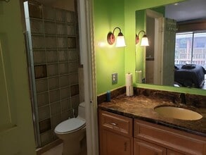 3259 NW 44th St in Oakland Park, FL - Building Photo - Building Photo