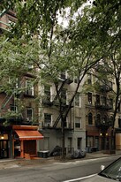 222 E Tenth St in New York, NY - Building Photo