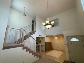 262 W Calton Rd in Laredo, TX - Building Photo - Building Photo