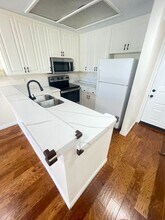 4435 Nobel Dr in San Diego, CA - Building Photo - Building Photo