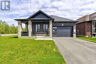 2 Seaton Cres in Tillsonburg, ON - Building Photo