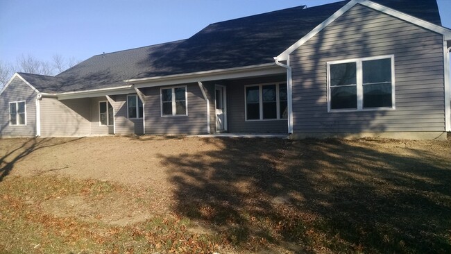 15077 Verity Pky in Huntertown, IN - Building Photo - Building Photo