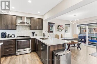 11 Eckford Ln in Brampton, ON - Building Photo - Building Photo