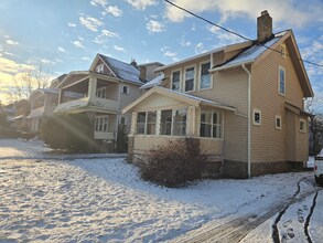 1724 Cliffview Rd in Cleveland, OH - Building Photo - Building Photo