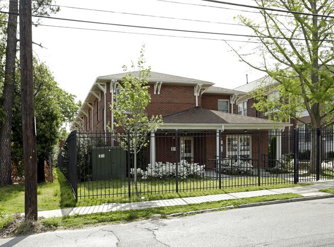 32 N Claybrook St in Memphis, TN - Building Photo - Building Photo