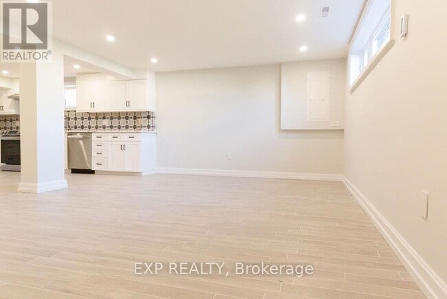 1046 Caven St in Mississauga, ON - Building Photo - Building Photo